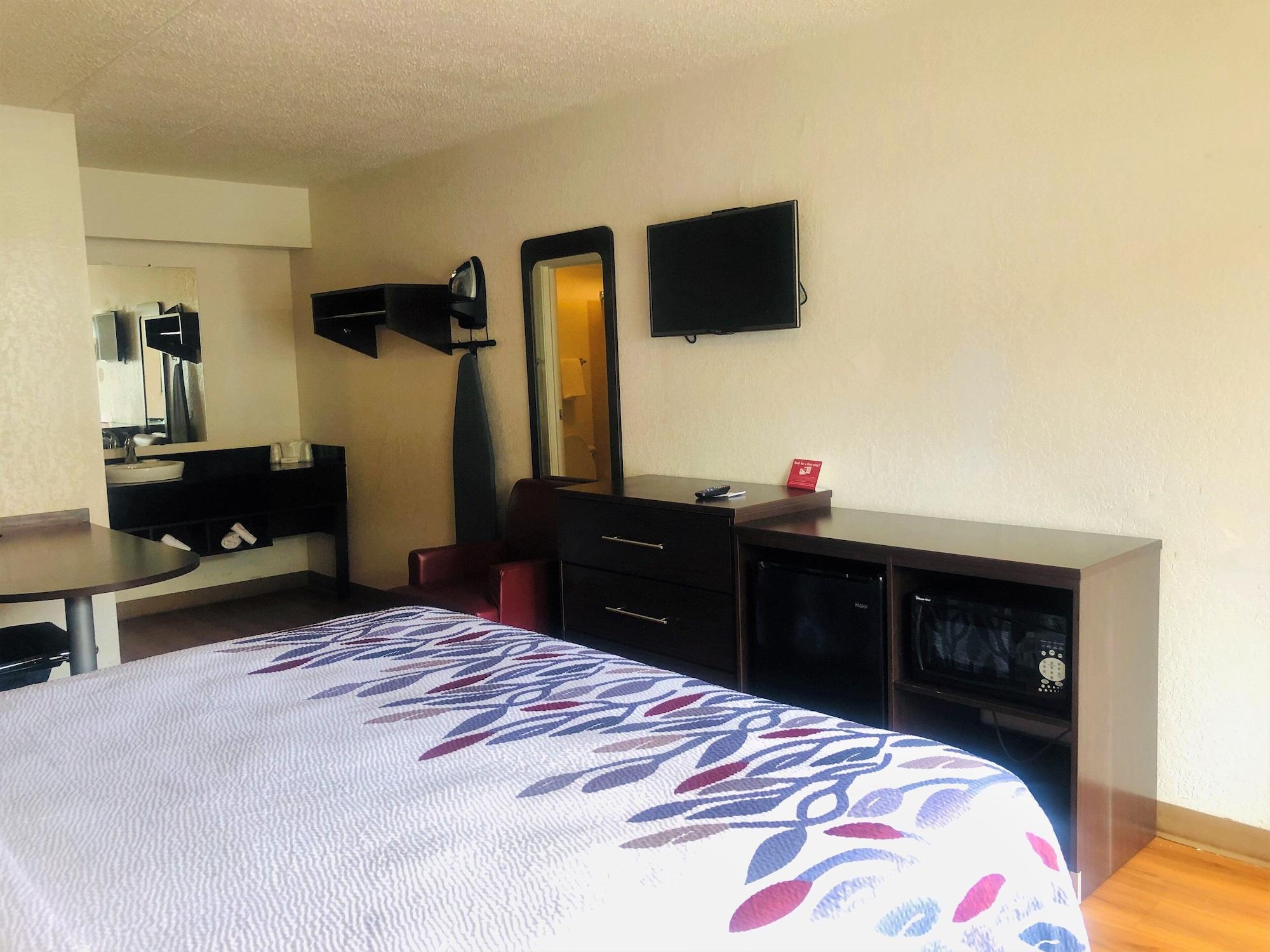 Red Roof Inn Bridgeton Bagian luar foto