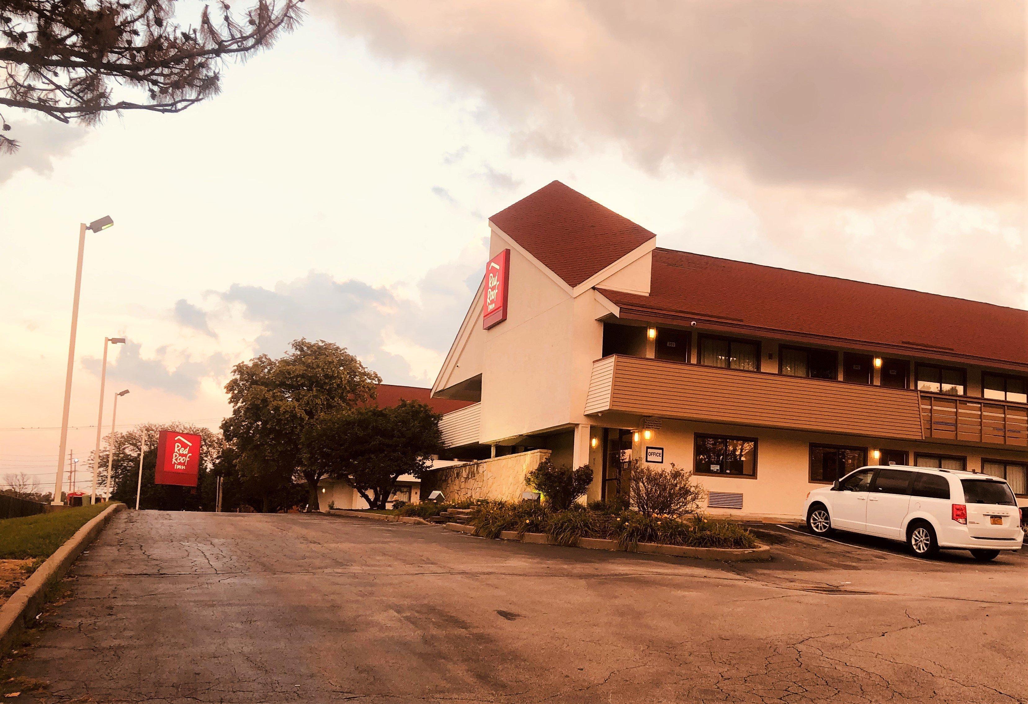 Red Roof Inn Bridgeton Bagian luar foto
